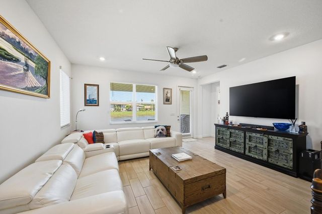 5689 Graceful Way, Delray Beach, FL 33484