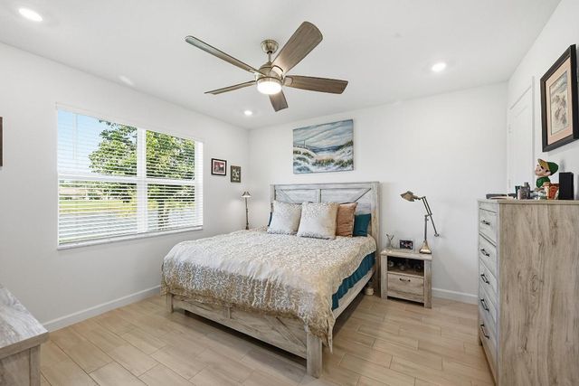 5689 Graceful Way, Delray Beach, FL 33484