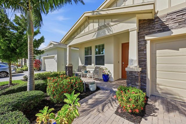 5689 Graceful Way, Delray Beach, FL 33484