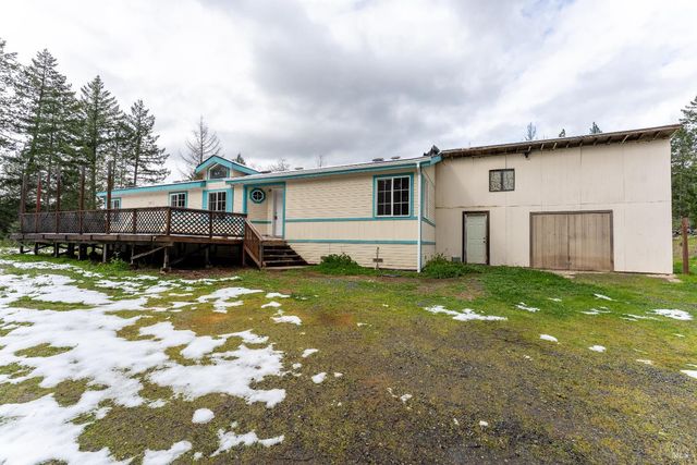 5751 Ridgewood Rd, Willits, CA 95490