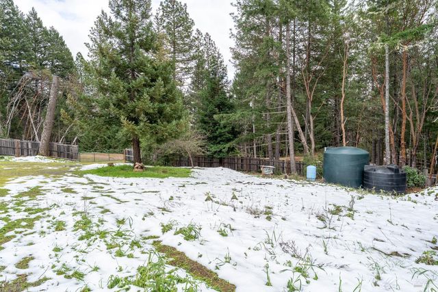 5751 Ridgewood Rd, Willits, CA 95490