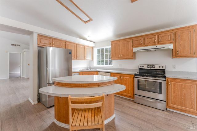 5751 Ridgewood Rd, Willits, CA 95490