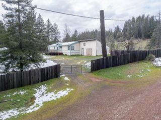5751 Ridgewood Rd, Willits, CA 95490