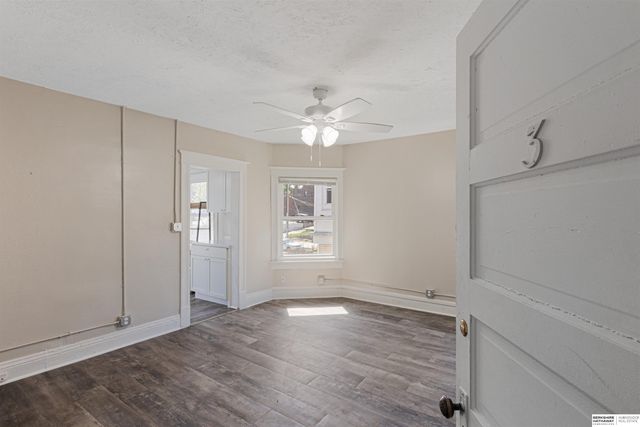 117 S 38th Street, Omaha, NE 68131