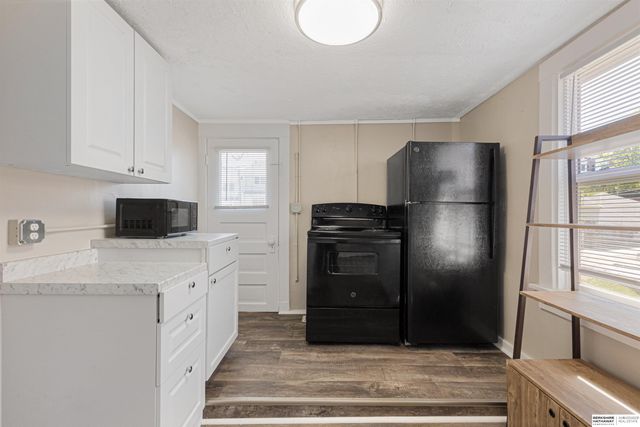 117 S 38th Street, Omaha, NE 68131