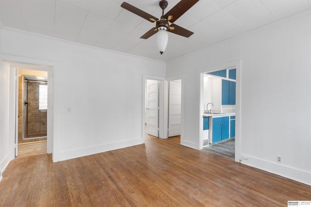 117 S 38th Street, Omaha, NE 68131