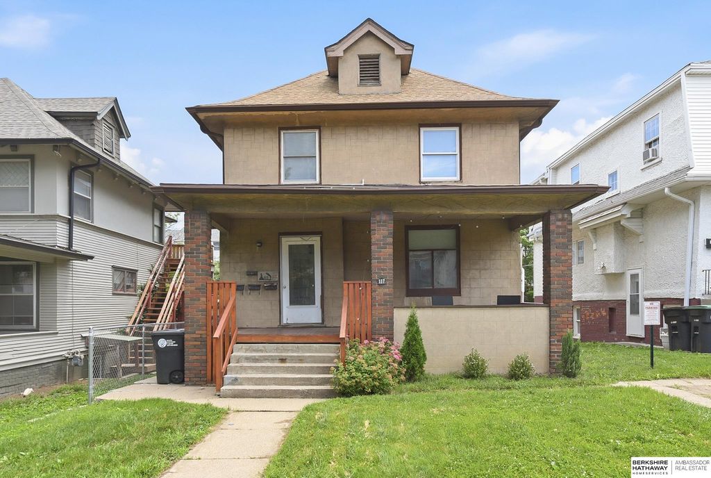 117 S 38th Street, Omaha, NE 68131