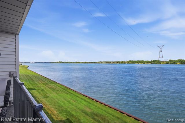 3997 River Road 6, East China, MI 48054