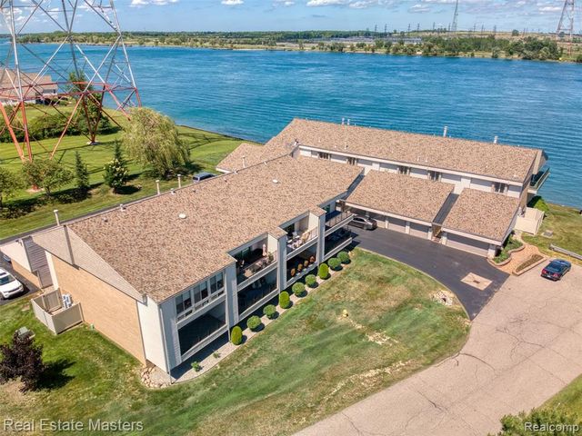 3997 River Road 6, East China, MI 48054