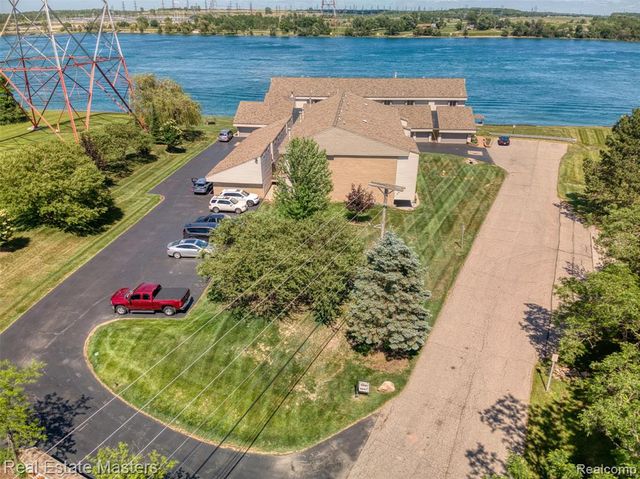 3997 River Road 6, East China, MI 48054