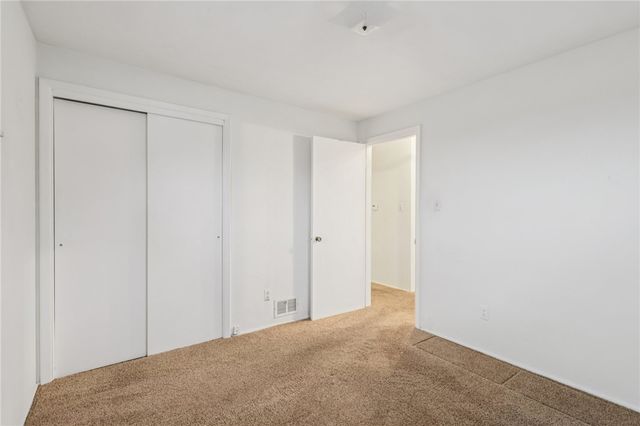 814 Laura St, West Mifflin, PA 15122