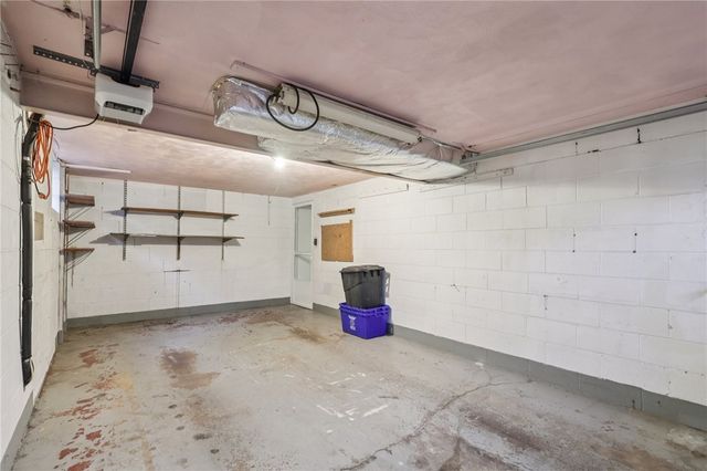 814 Laura St, West Mifflin, PA 15122