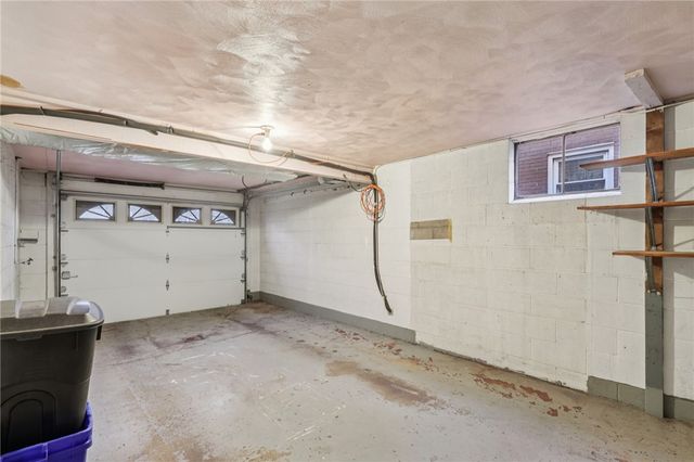 814 Laura St, West Mifflin, PA 15122