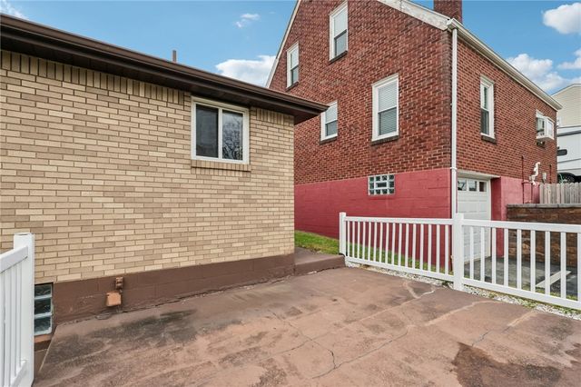 814 Laura St, West Mifflin, PA 15122