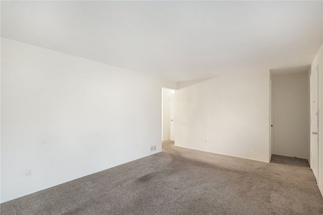 814 Laura St, West Mifflin, PA 15122