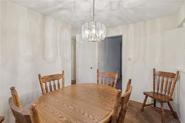 814 Laura St, West Mifflin, PA 15122