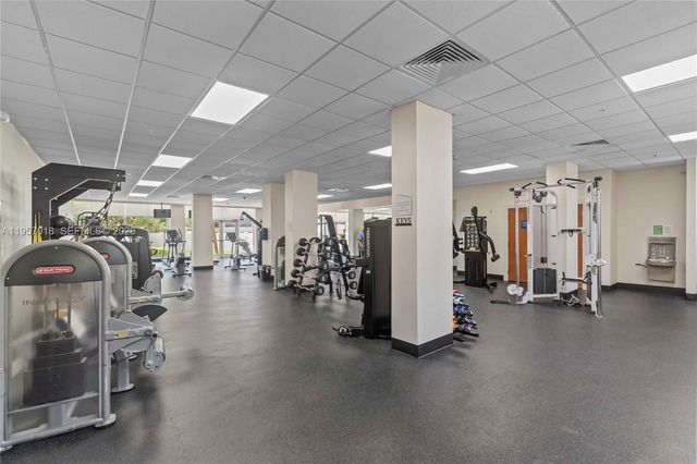 3000 S OCEAN DR 1006, Hollywood, FL 33019