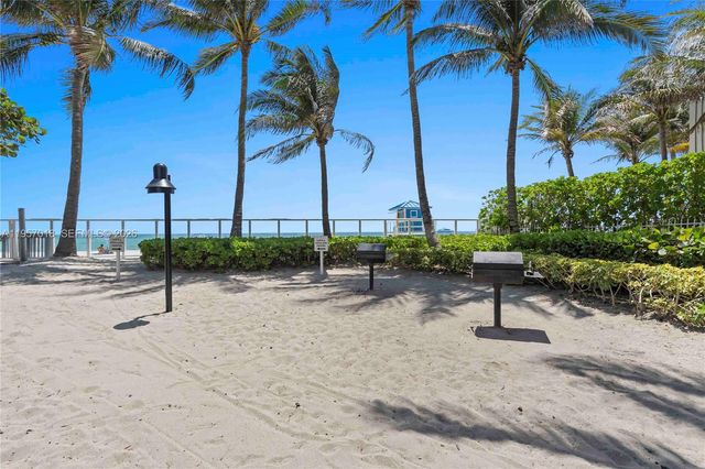 3000 S OCEAN DR 1006, Hollywood, FL 33019