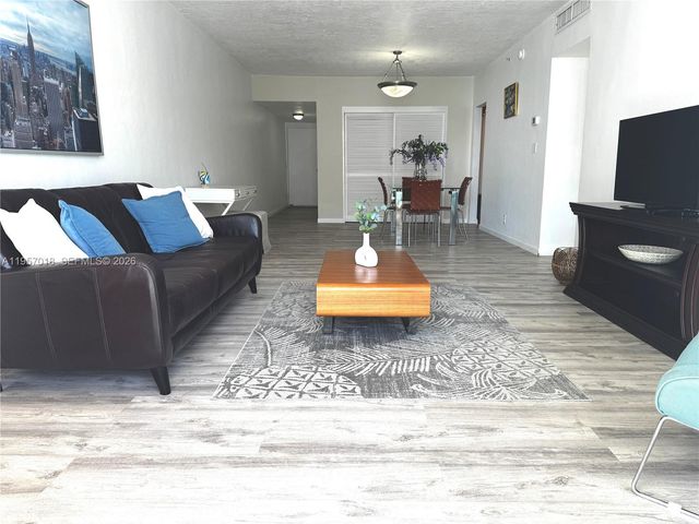 3000 S OCEAN DR 1006, Hollywood, FL 33019