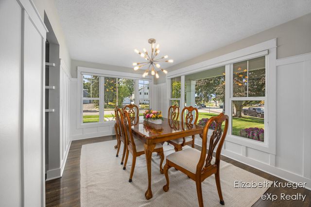 2412 Lake Drive, Grand Rapids, MI 49506