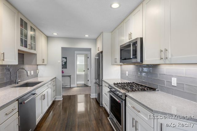 2412 Lake Drive, Grand Rapids, MI 49506