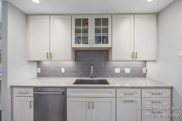 2412 Lake Drive, Grand Rapids, MI 49506