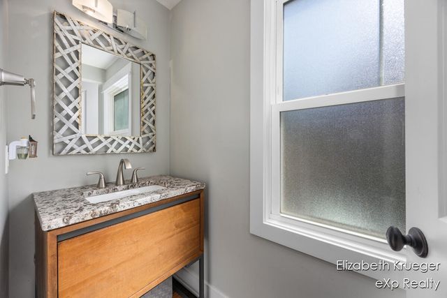 2412 Lake Drive, Grand Rapids, MI 49506