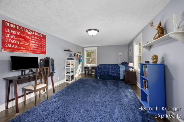 2412 Lake Drive, Grand Rapids, MI 49506