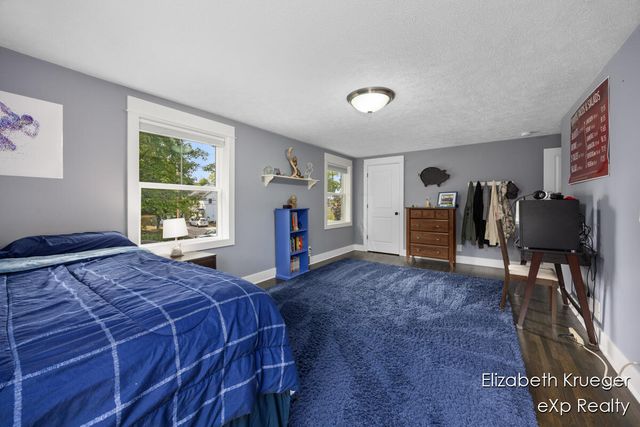 2412 Lake Drive, Grand Rapids, MI 49506