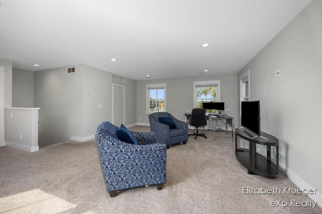 2412 Lake Drive, Grand Rapids, MI 49506