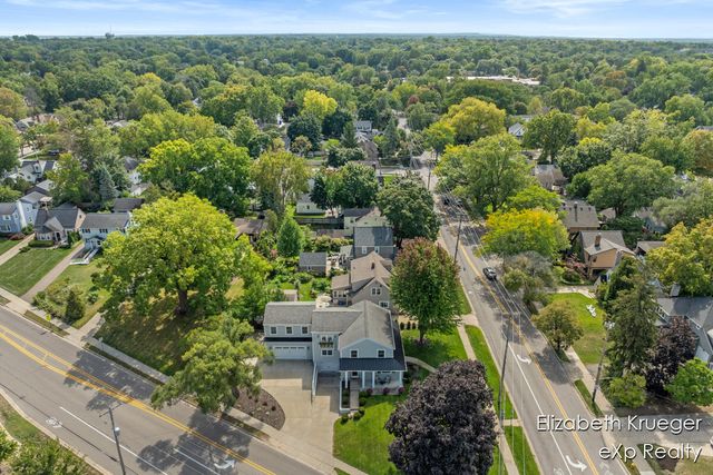 2412 Lake Drive, Grand Rapids, MI 49506