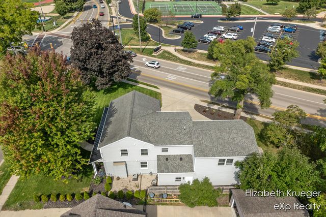 2412 Lake Drive, Grand Rapids, MI 49506