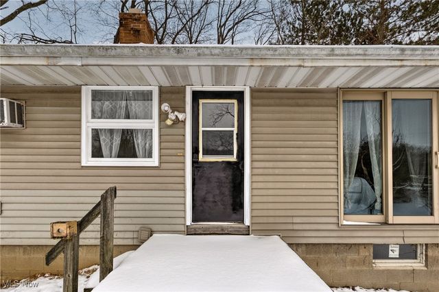 1850 Oriel Rogers Road, Girard, OH 44420