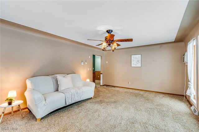 1850 Oriel Rogers Road, Girard, OH 44420