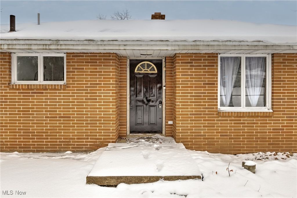 1850 Oriel Rogers Road, Girard, OH 44420