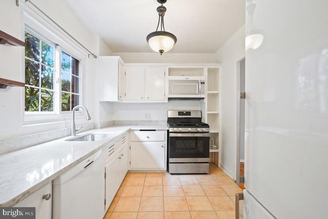 1640 FITZGERALD LN, Alexandria, VA 22302