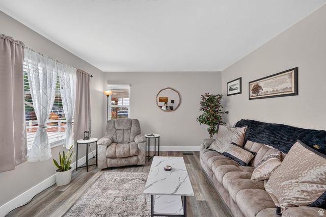 173 N TALBOT DR, Layton, UT 84041