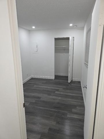 4443 Vicliff Rd Road, West Palm Beach, FL 33406