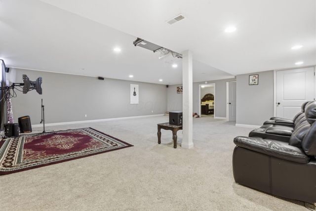 6378 Dietz Drive, Canal Winchester, OH 43110