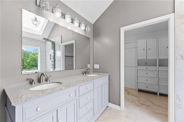 25103 Haines Road, Greenwood, MO 64034
