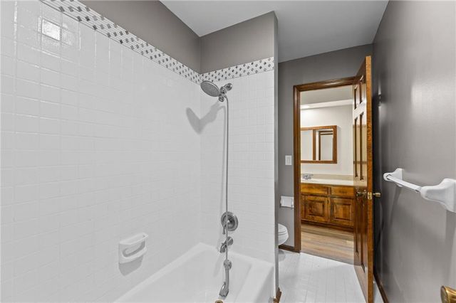 25103 Haines Road, Greenwood, MO 64034