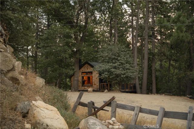 29535 Torrey Road, Cedar Glen, CA 92321