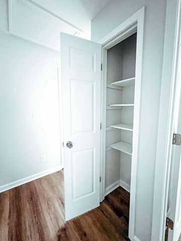 124 Ballygar St Apt F, Clarksville, TN 37043