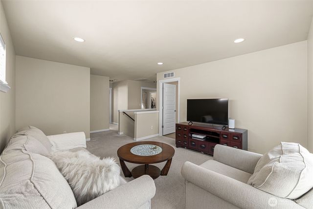 3906 Highlands Boulevard, Puyallup, WA 98372
