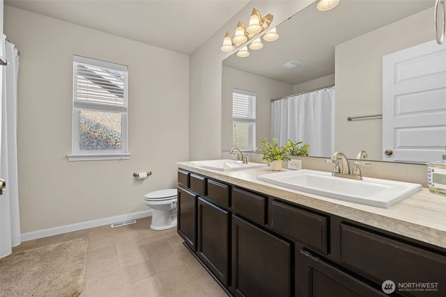 3906 Highlands Boulevard, Puyallup, WA 98372