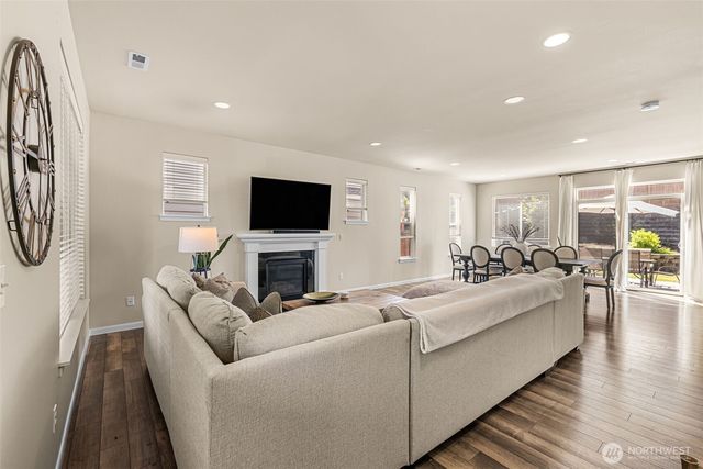 3906 Highlands Boulevard, Puyallup, WA 98372