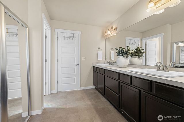 3906 Highlands Boulevard, Puyallup, WA 98372