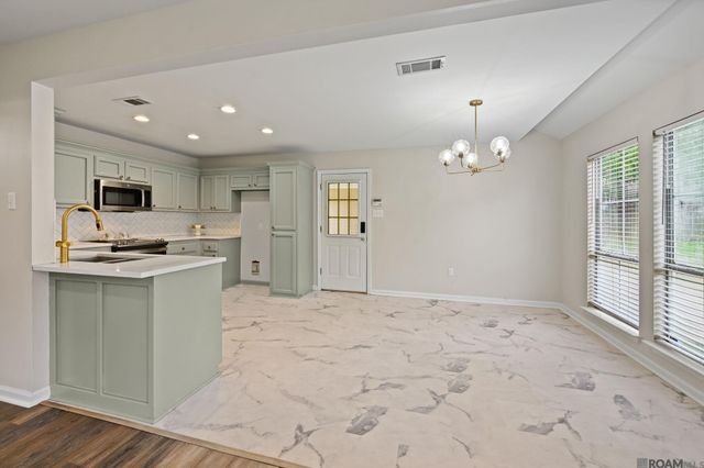 14212 Parkridge Dr, Prairieville, LA 70769