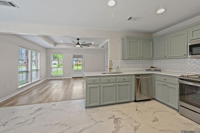 14212 Parkridge Dr, Prairieville, LA 70769