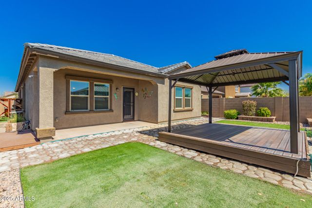 303 W Mammoth Cave Drive, San Tan Valley, AZ 85140